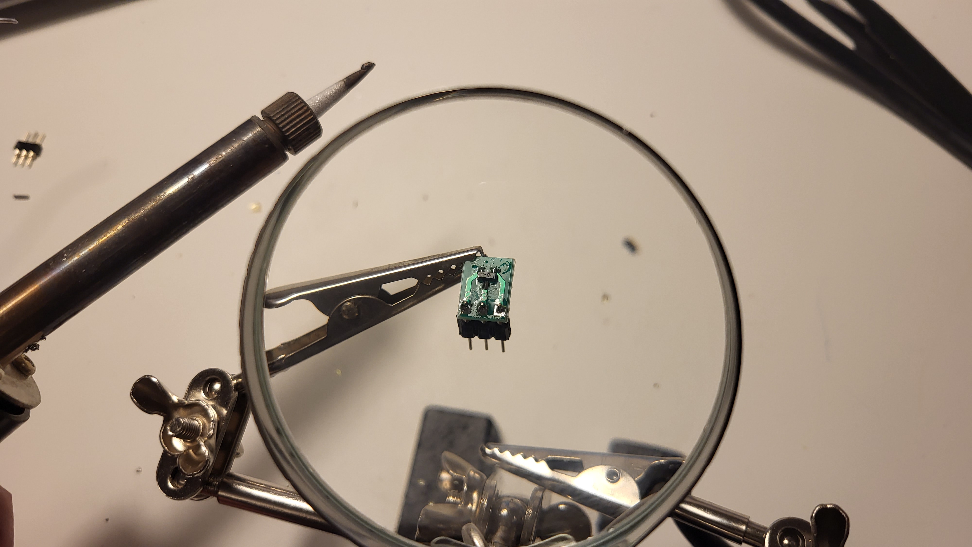 Lutowanie CMOS do SOT23